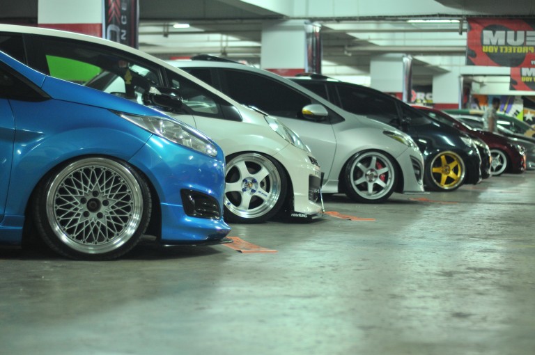 Night Car Meet Up Untuk Mengapresiasi 50 Mobil Modifikasi Proper