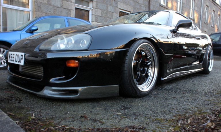 Stretch Out dan Meaty Fitment, Apa Bedanya?