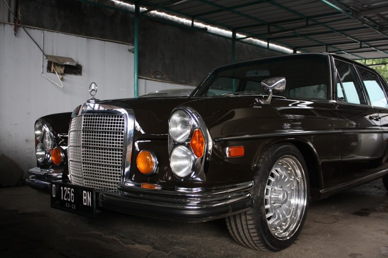 Workshop Retouch Pro Autowerkz, Spesialis Restorasi Mobil Lawas