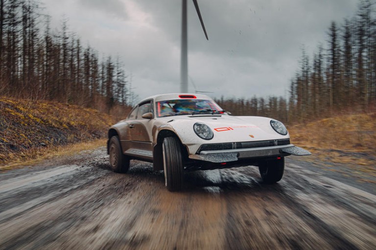 Singer Vehicle Design Racik Ulang Porsche 964 Turbo Jadi Mobil Off Road