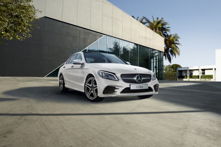 Mercedes-Benz Masih Posisi Teratas Segmen Kendaraan Mewah di Indonesia