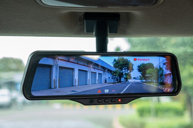 Tingkat Visibilitas Optimal, Simak Keunggulan Smart E-Mirror di Unit Suzuki XL7