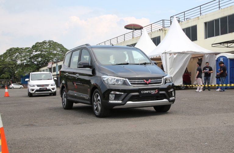 Dapat Relaksasi PPnBM, Wuling Umumkan Penurunan Harga Model Confero