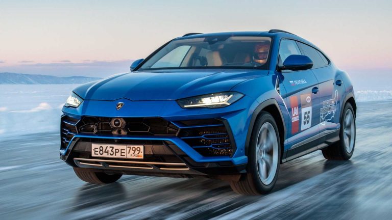 Lamborghini Urus Catat Rekor Kecepatan di Atas Danau Es