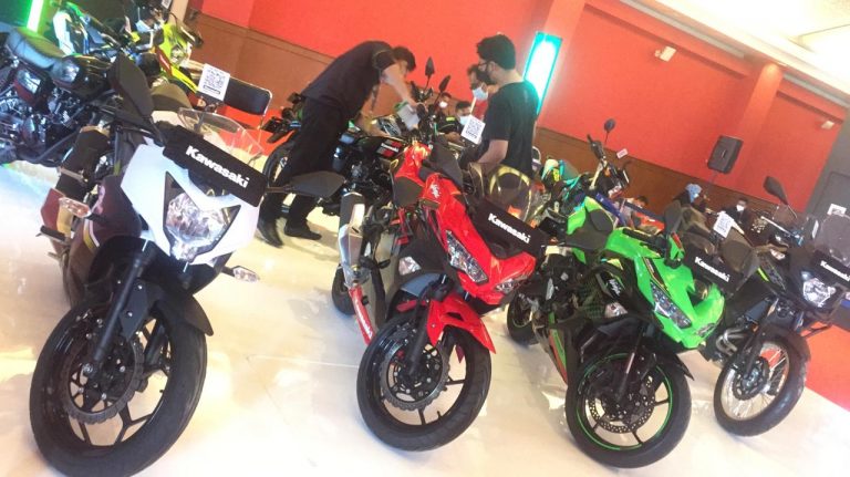 Kawasaki Indonesia Hadirkan Motor Unggulannya di IIMS 2021 Hybrid