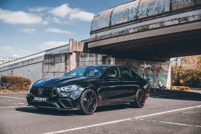 Serigala Berbulu Domba, Cara Brabus Sempurnakan Performa Mercedes-AMG E 63 S Facelift 2021
