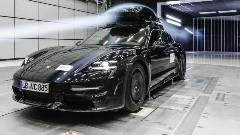 Roofbox Besutan Porsche Ini Tahan Digeber di Kecepatan Tinggi