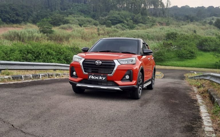 Impresi Pertama Jajal Langsung Fitur Canggih Daihatsu Rocky