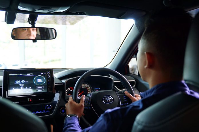 auto2000 - tips mengemudi aman dari serangan jantung