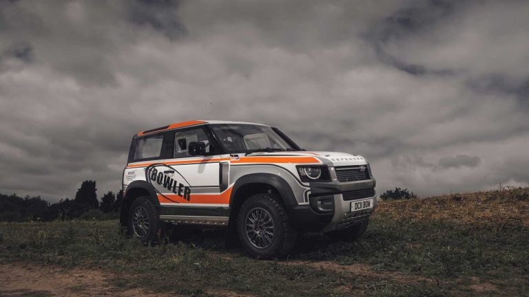 Land Rover Defender 90 Tampil Digdaya, Siap Taklukan Ajang Rally di Inggris