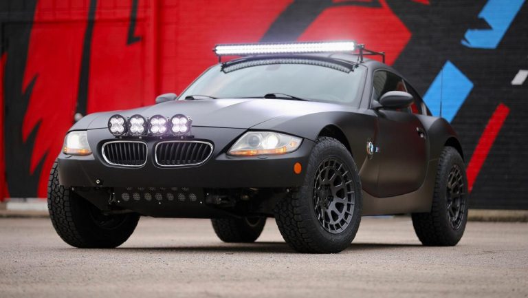 Modifikasi BMW Z4 M Pasang Kaki-kaki Offroad, Mulai Ditawar di Situs Lelang