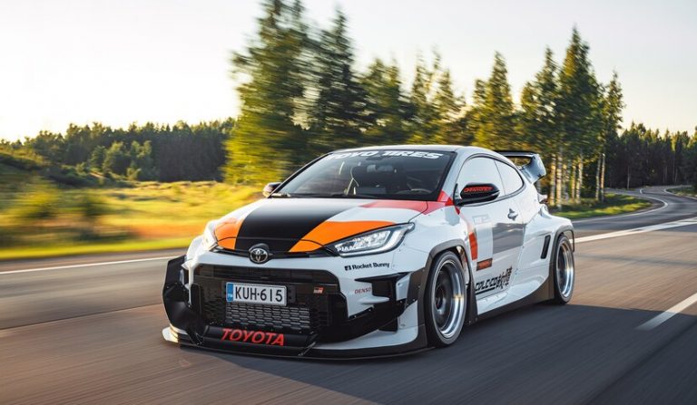 Modifikasi Toyota GR Yaris, Ekspos Tampilan Aero Kit Gambot Rocket Bunny dan Pelek Volk Racing 21C