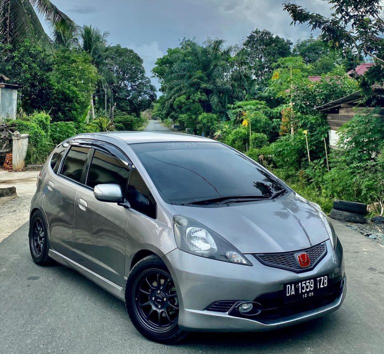 Honda Jazz RS GE8 Kena Sentuhan Minimalis Ditopang Kaki-kaki Meaty dan Modifikasi Stage 1