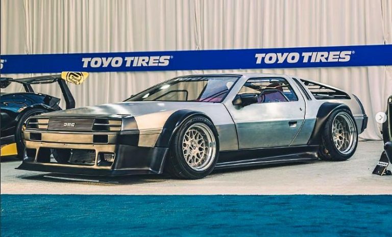 Modifikasi De Lorean DMC-12, Makin Sangar Tanam Wide Body dan Dibekali Mesin V8