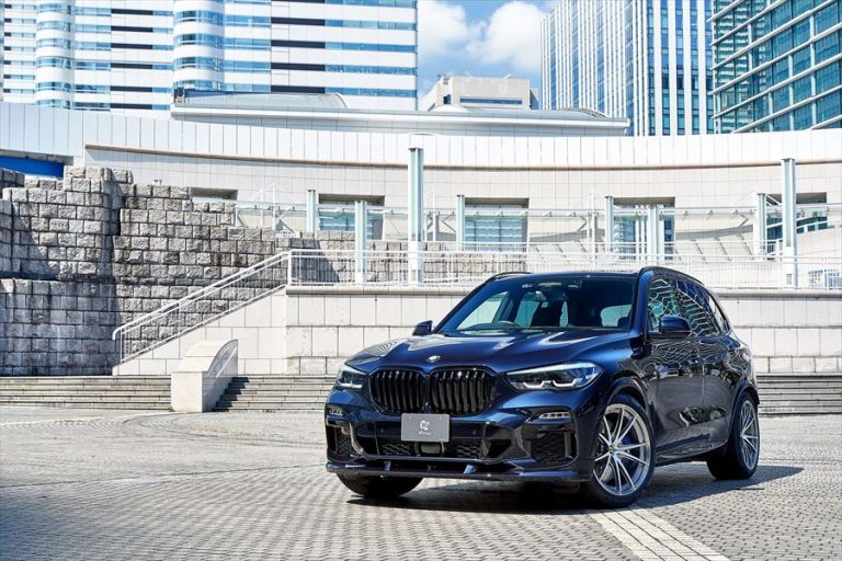 BMW X5 Tampil Makin Eksotis Andalkan Body Kit Berbahan Serat Karbon
