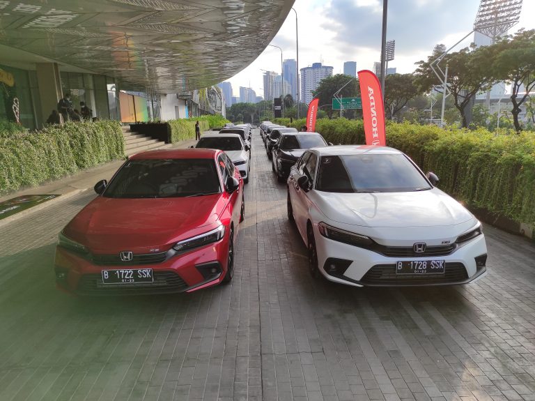 Jajal Performa dan Fitur Kekinian All New Honda Civic RS: Ada Harga, Ada Rupa!