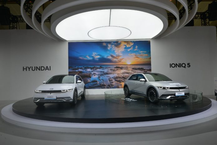 (2) IONIQ 5 Catatkan Pemesanan Tinggi