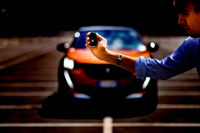 2020_LR5kEE_PEUGEOT-2008-ORANGE-FUSION_picture-53