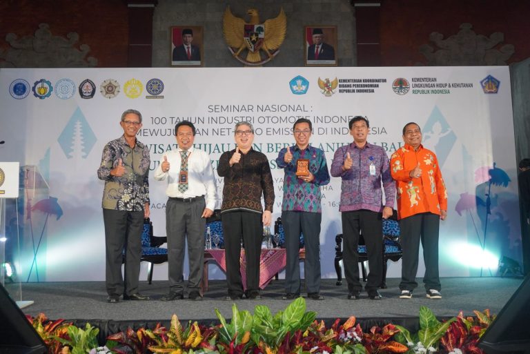 Dari Seminar Toyota Indonesia – Universitas Udayana Bali: Wujudkan Ekosistem Hijau dan Indonesia Bebas Karbon