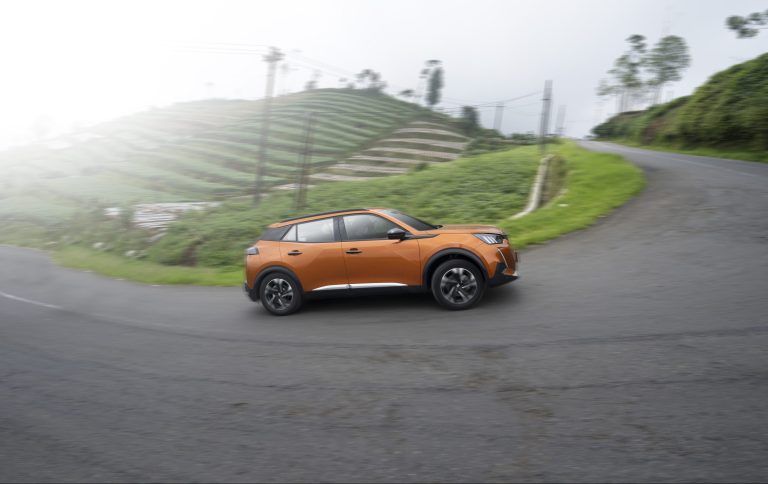 Buktikan Performanya, SUV Kompak Peugeot 2008 Libas Jalur Pegunungan