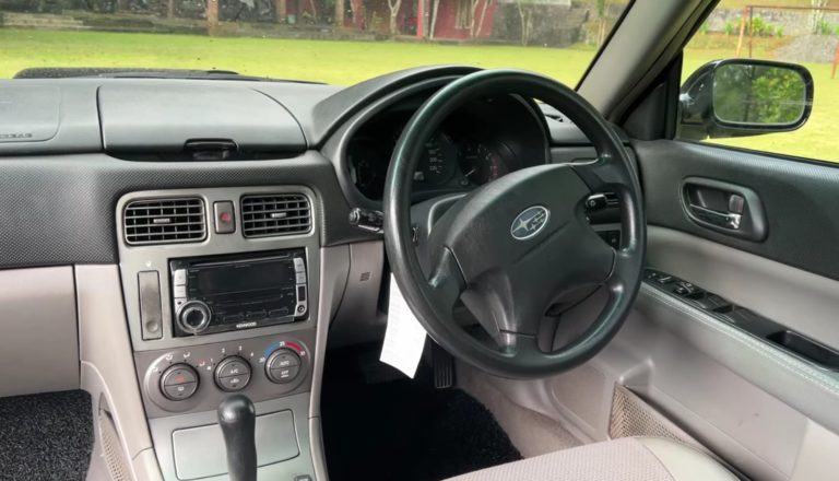 Modifikasi Minimalis Interior Supergiveaway Subaru Forester dan Toyota Innova 2KD
