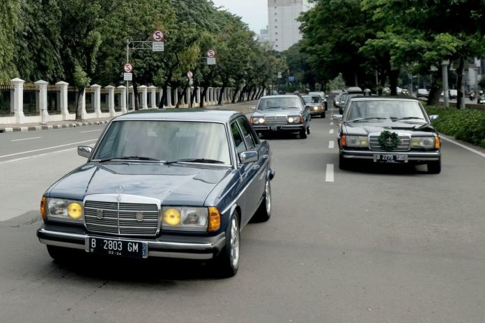 Mercedes-Benz Community Touring (4)