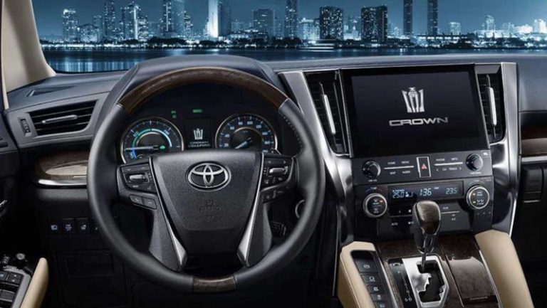 Interior Toyota Crown Vellfire Baru Di China Hadir Lebih Mewah