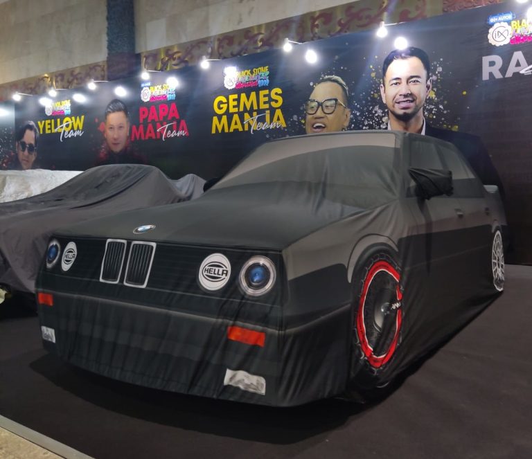 Bisa Mirip Tampilan Mobil Aslinya, Segini Harga Car Cover 4D Bitelblack di BMW E30 Raffi Ahmad