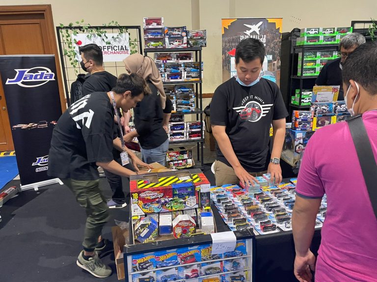 Menilik Pameran Miniatur Mobil Diecast di OLX Autos IMX 2022