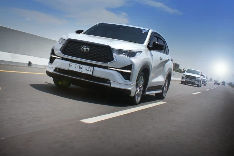 Impresi Berkendara Toyota Kijang Innova Zenix Hybrid Type Q : Tarikan Responsif, Stabil, dan Minim Getaran