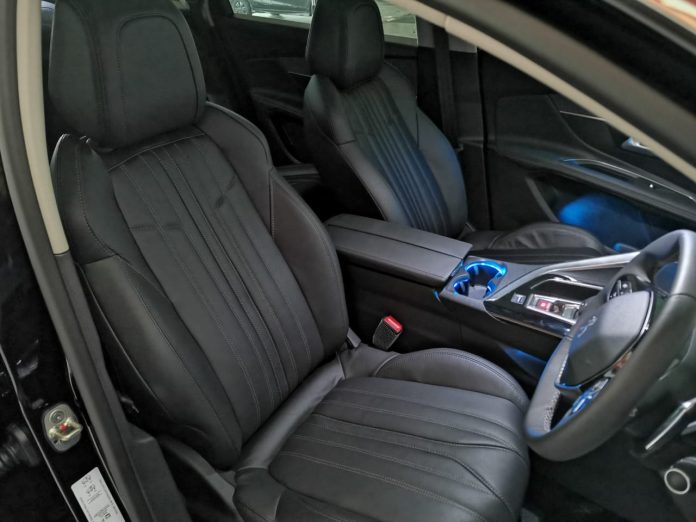 Interior 3008 SUV - Allure Plus