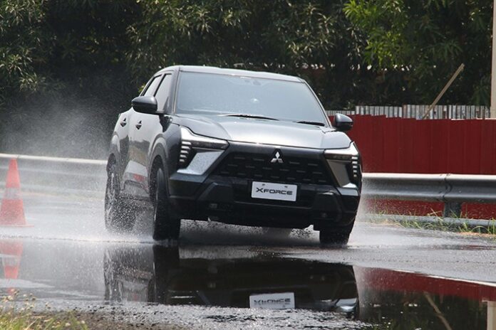 mitsubishi xforce - drive mode wet