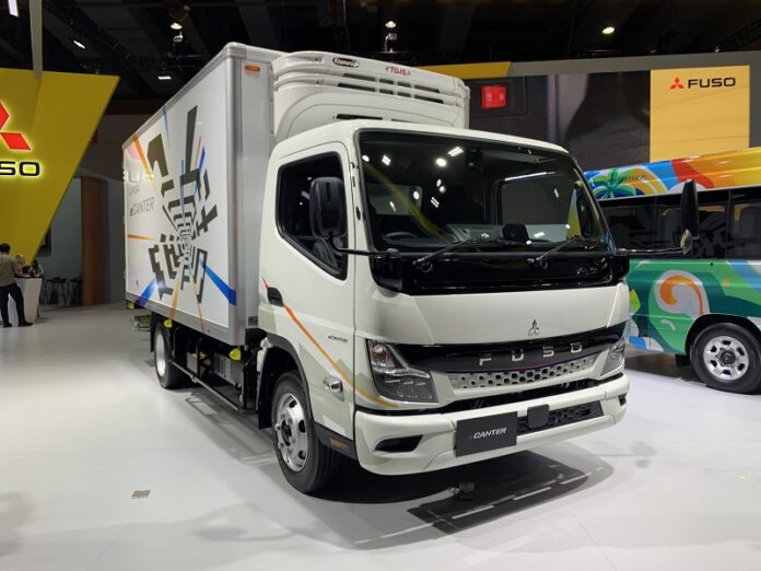 rsz FUSO E-CANTER