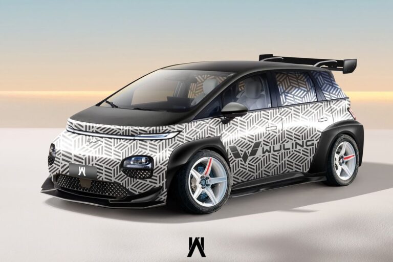 Wuling Cloud EV Nekat Ikutan Drifting, Berhias Motif Atraktif dan Kaki-kaki Meaty