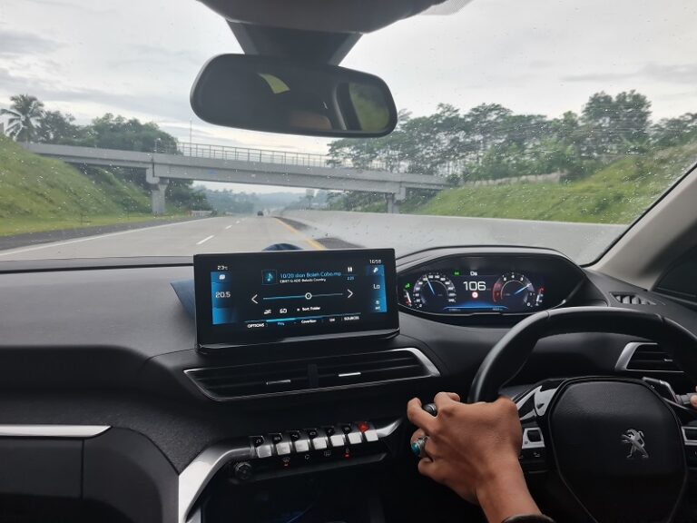 Simak Beberapa Fitur Aman dan Nyaman di New Peugeot SUV