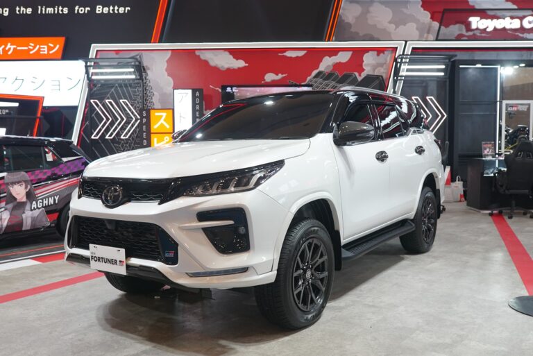 Toyota Hadirkan New Fortuner 2.8 GR Sport 4×4 Dilengkapi Aksesori TCO di IMX 2024