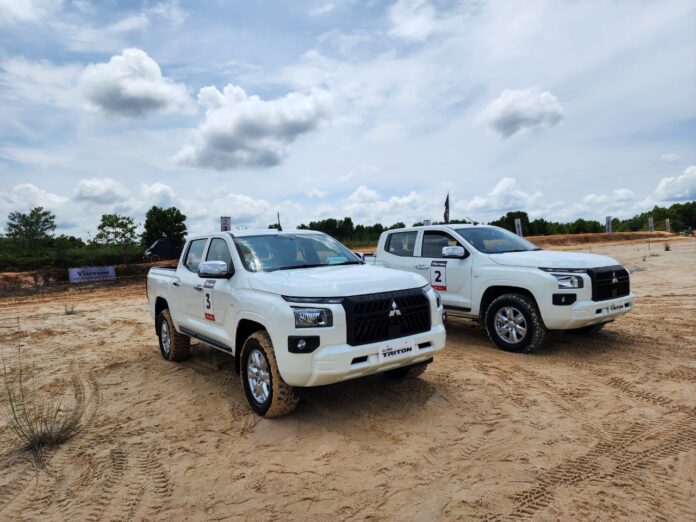 Mitsubishi All New Triton dijajal di trek offroad di Pekanbaru