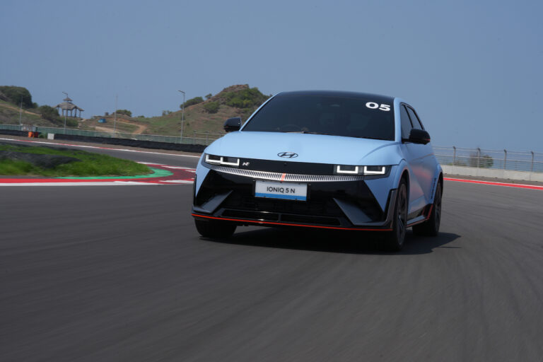 Hyundai Buktikan Fitur Canggih dan Performa Tinggi IONIQ 5 N di Sirkuit Mandalika Lombok
