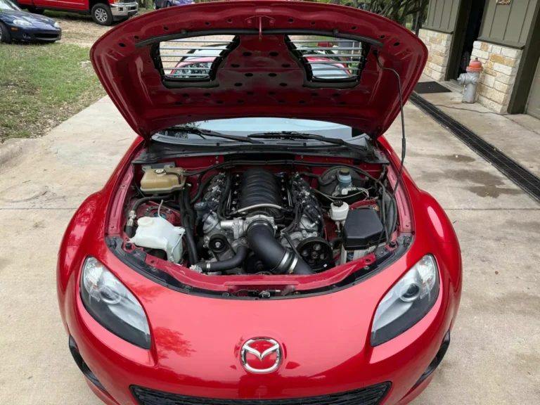 Mazda MX-5 Miata Rasa Muscle Car: Swap Mesin V8 Bikin Roadster Ini Makin Sangar