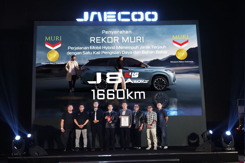 rsz Foto 6 - JAECOO J8 SHS ARDIS berhasil memecahkan rekor MURI sebagai mobil hybrid dengan jarak tempuh terpanjang dalam satu kali pengisian daya dan bahan bakar