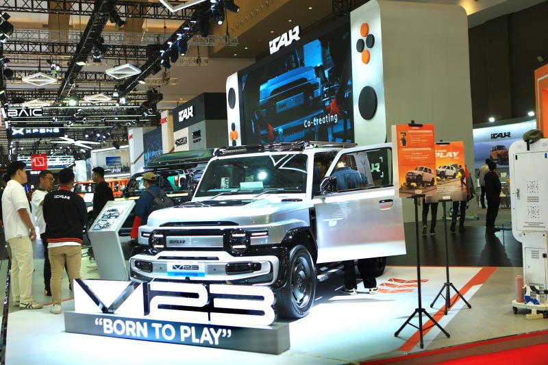rsz Foto 1. Booth iCAR bertema “Born to Play” dipadati lebih dari 15.000 pengunjung, selama IIMS 2026