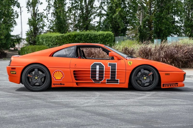Bukan Dodge Charger, Mobil General Lee Ini Ternyata Ferrari Balap Langka