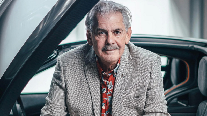 Professor Gordon Murray CBE with GMA T.50