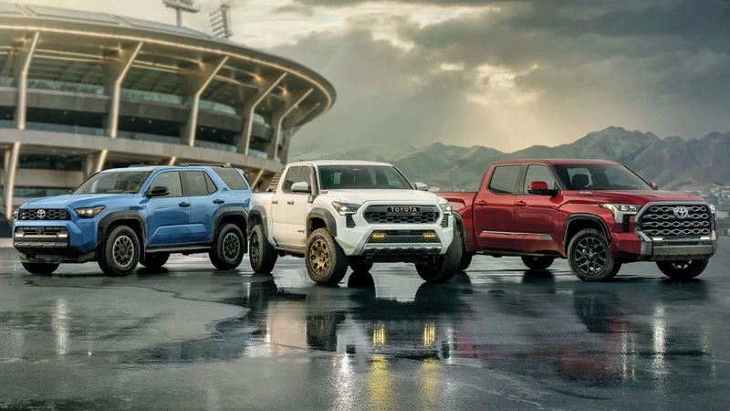 Toyota-Group-Shot-1536x864