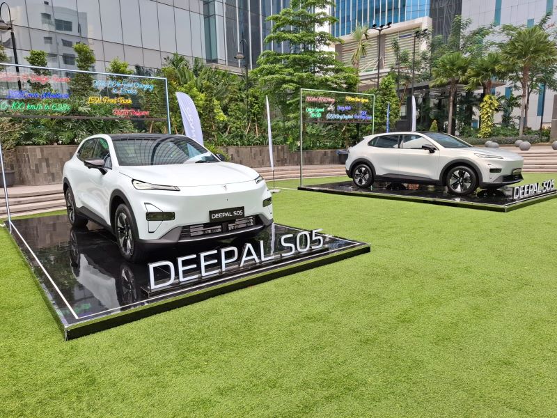 Hadir Dua Pilihan BEV dan REEV, Changan Deepal SO5 Resmi Dipasarkan